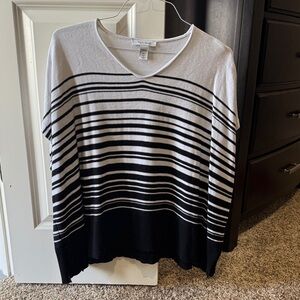 White House Black Market Overisized Women’s XXS/XS Poncho Sweater